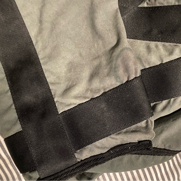 Marc by Marc Jacobs Grey and Black Canvas Utility Tote Bag - Picture 7 of 8